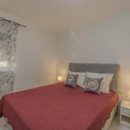Ivica Super Comfortable, Newly Furnished Apartment In A Top Location เมทายนา ภายนอก รูปภาพ